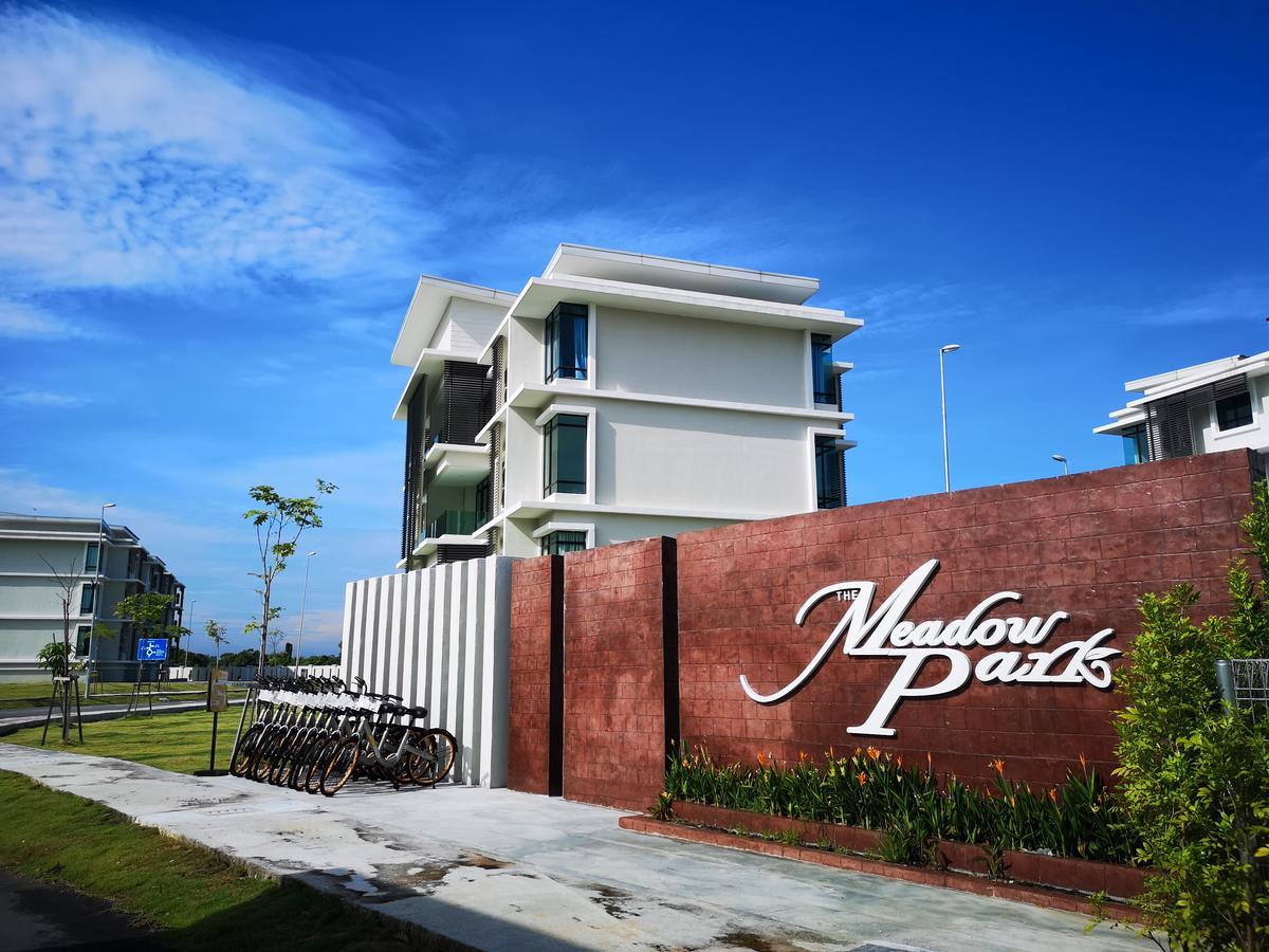 شقة The Meadow Park كامبار المظهر الخارجي الصورة